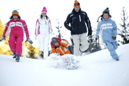 ciaspolada in predaia dolomiti di brenta_escursione con livio